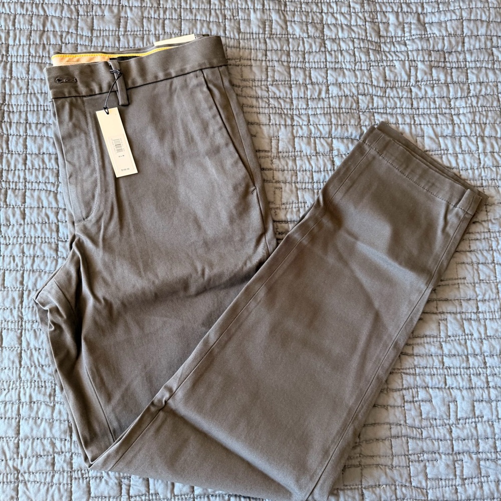 Banana Republic Athletic Rapid Movement Chino